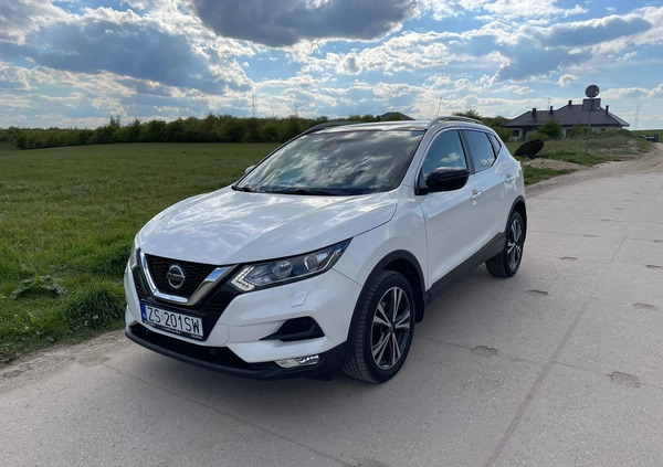 Nissan Qashqai cena 73900 przebieg: 138160, rok produkcji 2019 z Szczecin małe 211